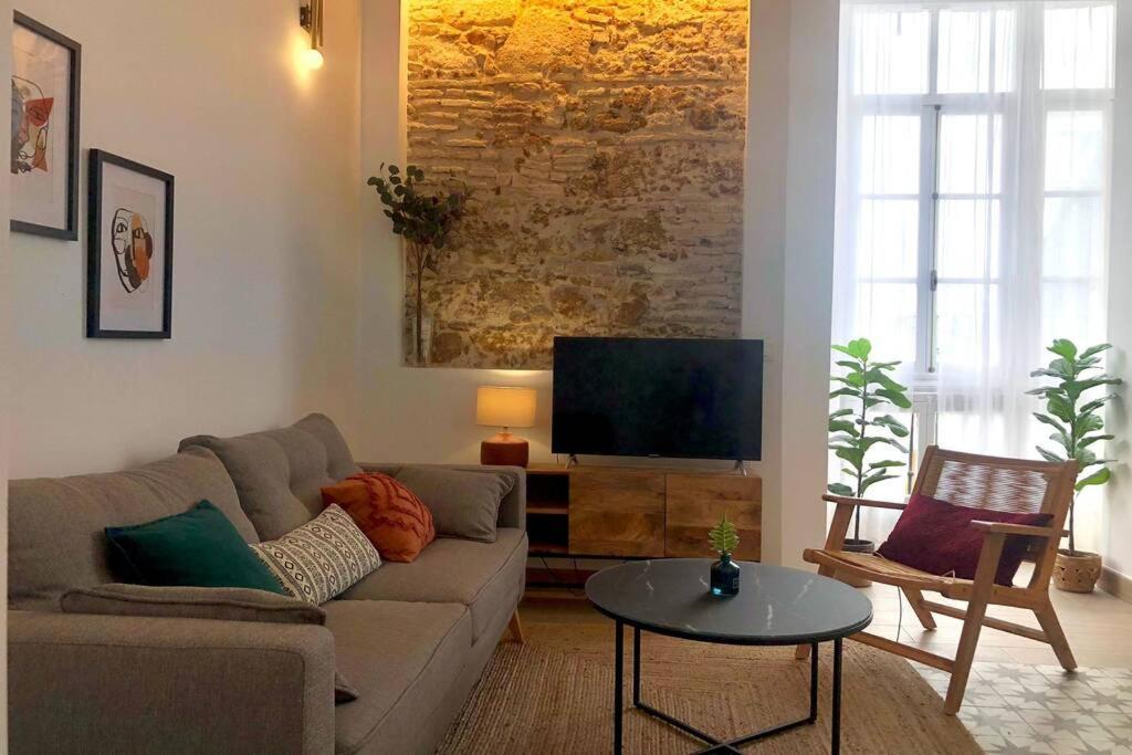 Gatu Premium Villa Libertad, Preferente Mayores De 25 Anos Y Familias Cadiz Dış mekan fotoğraf